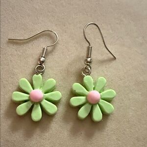 New Adorable Green and Pink Flower Earrings 1.5”